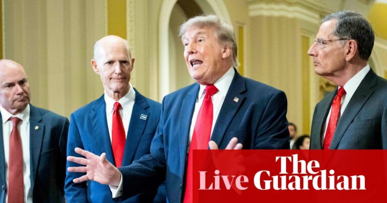 Трамп зустрічається з Джонсоном: глухий кут навколо закону про вибори у США