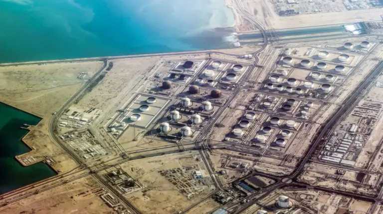 Schwerer Unfall in Katar: Explosion an LNG-Anlage – 54 Verletzte, 18 Vermisste