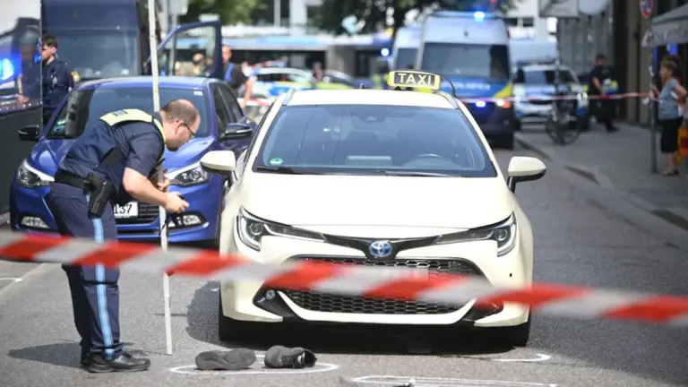 Munich: Person Hit by Car – Police Investigate Intent