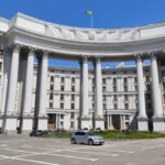 Україна спростовує дезінформацію про фінансовані США біолабораторії