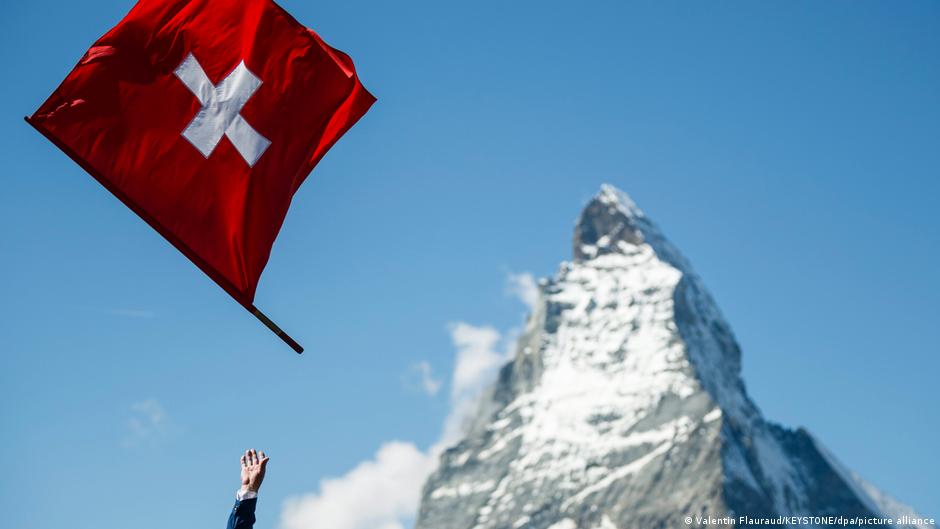 Schweiz stimmt über Bevölkerungs-Obergrenze von zehn Millionen ab