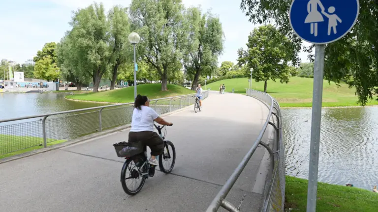 München: Radler dürfen wieder über Brücken im Olympiapark