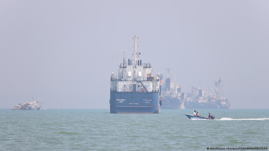 US and Iran Clash Over Fees in Strait of Hormuz
