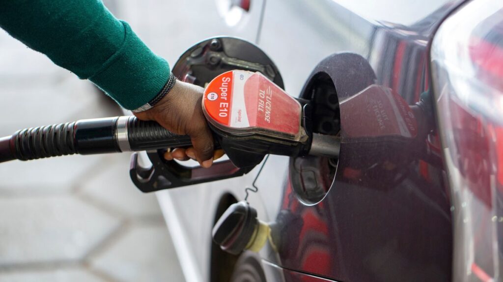 Spritpreise sinken: Diesel und E10 nähern sich Vorkrisenniveau
