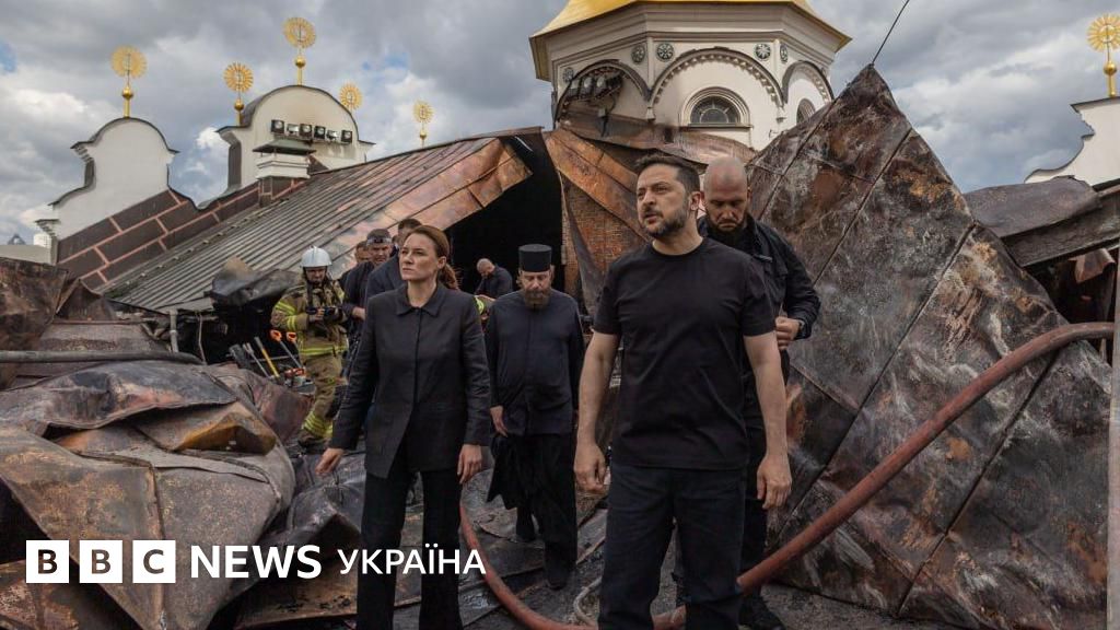 Російська атака дроном: пожежа в Києво-Печерській лаврі