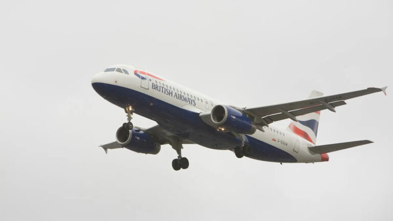 Großbritannien plant landesweite Flug-Blacklist für aggressive Passagiere