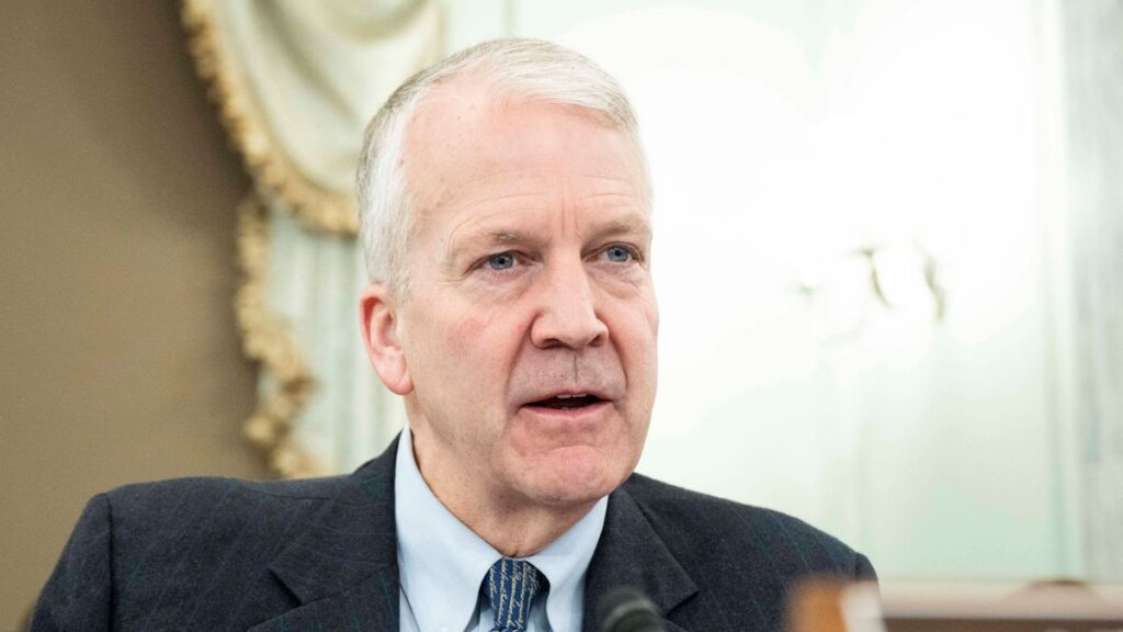 Alaska: Senator Dan Sullivan gegen Namensvetter bei Vorwahl