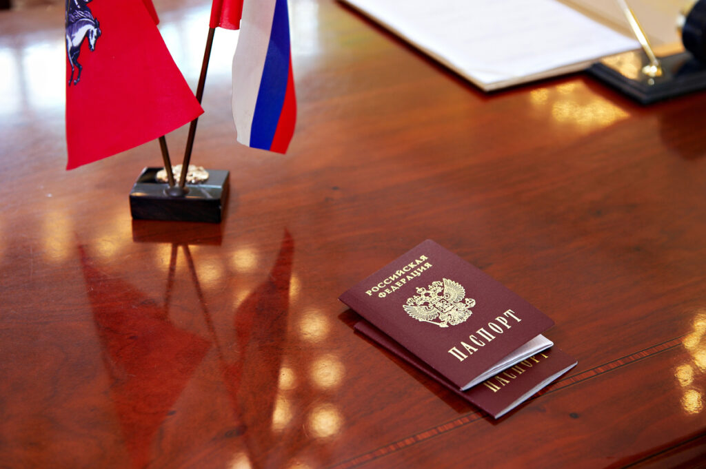 Putin Tightens Citizenship Rules: Criminal Record Certificate Required for Russian Applicants
