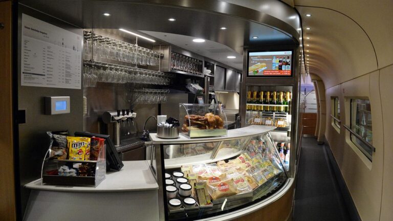 Bahn streicht Pommes aus Bordbistro wegen EU-Klimaschutzverordnung