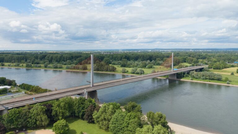 Bonner Nordbrücke voll gesperrt – Minister kündigt Prüfung an