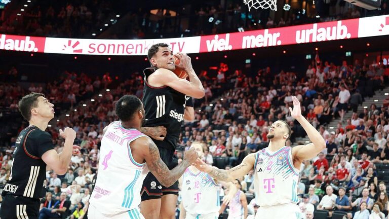 BBL-Playoffs: FC Bayern München überrollt Bonn im zweiten Halbfinale