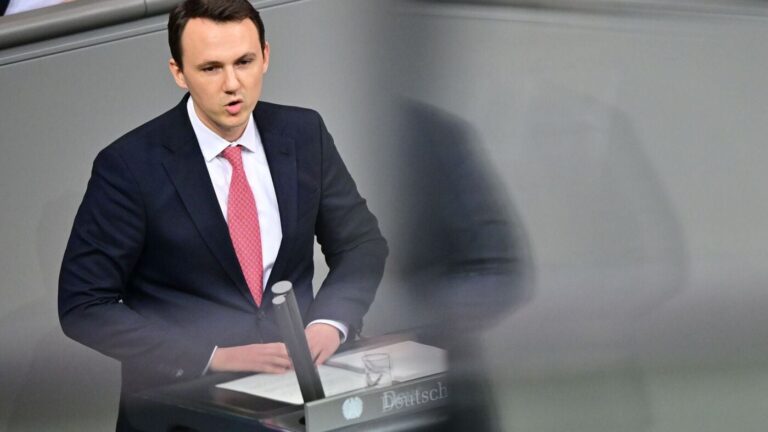 Політик ХДС вимагає негайного скасування пенсії з 63 років