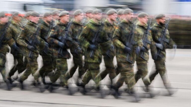 Berliner Schule diskutiert emotional über Wehrdienst