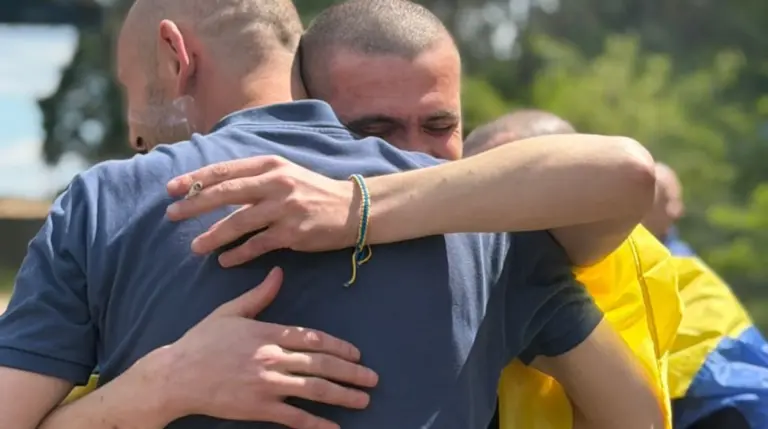 Ukraine: 185 Verteidiger aus russischer Gefangenschaft zurückgekehrt