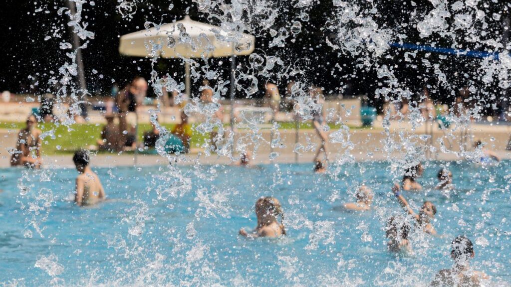 Übergriffe in Schwimmbädern: Männer belästigen Kinder in München, Frankfurt und Neu-Ulm