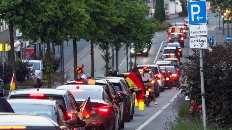 Car Parade: Rules for Safe Celebrations in Germany