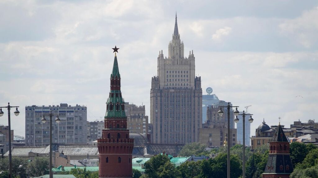 Україна атакує московський нафтопереробний завод — відбито 60 дронів