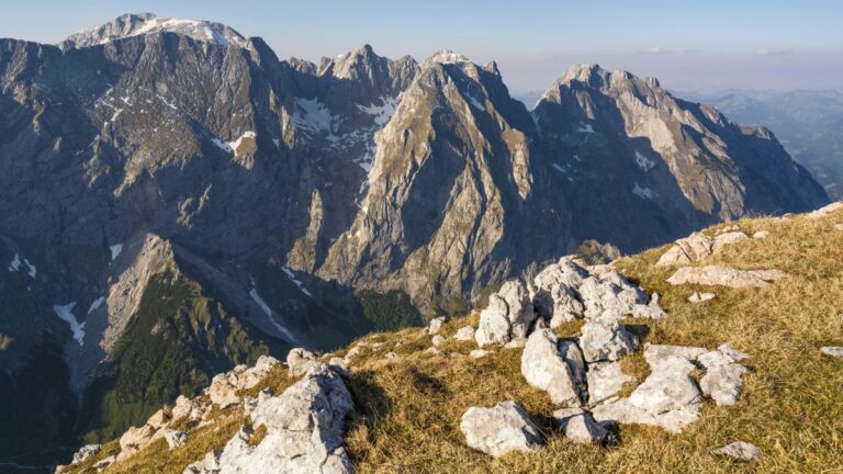 59-jähriger Bergsteiger stürzt am Hohen Göll tödlich ab