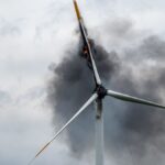 Wind turbine fire in Bönen shuts down Hamm–Dortmund railway line