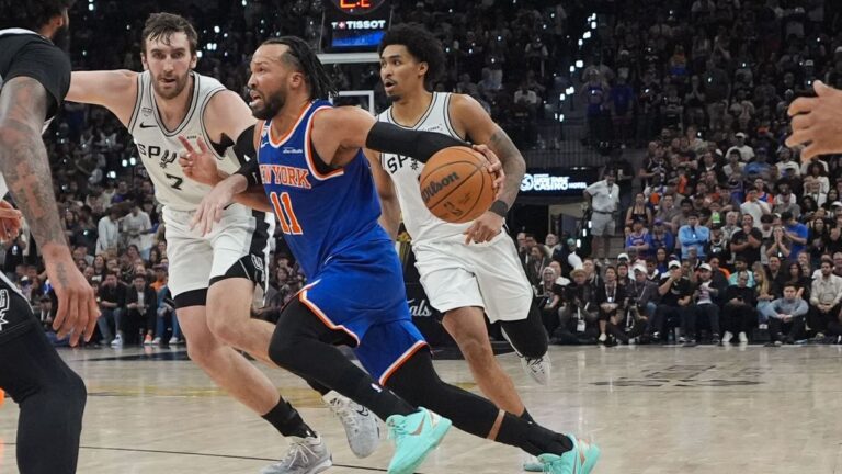 New York Knicks Win NBA Title for First Time in 53 Years
