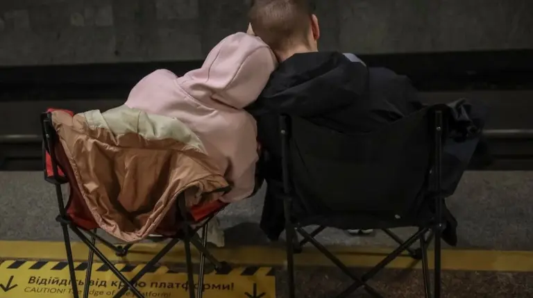 Fast 42.000 Menschen suchten bei russischem Großangriff Schutz in Kyiver Metro