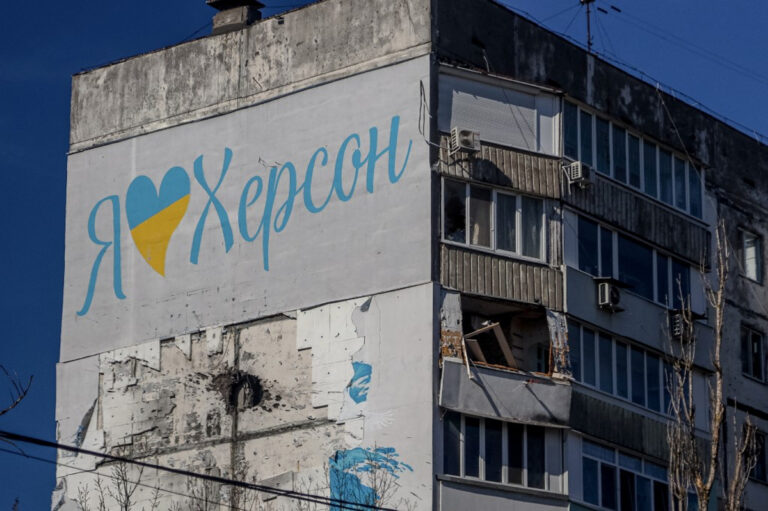 Power outages in occupied Kherson: Ukraine increases pressure on Crimea
