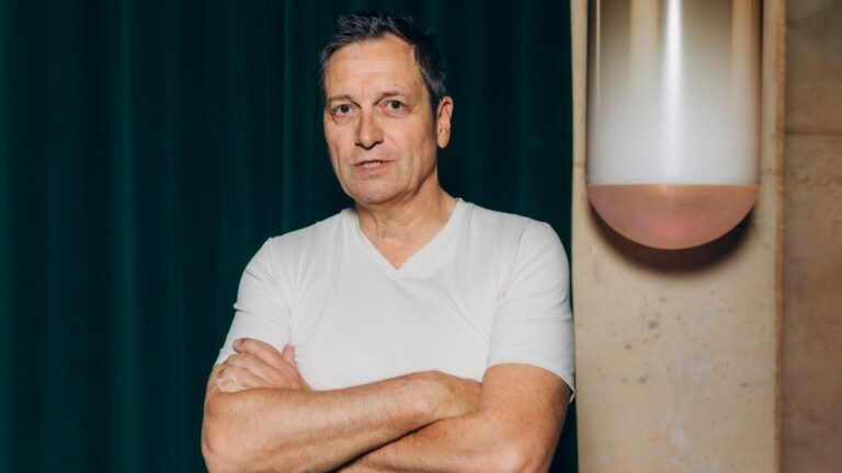 Dieter Nuhr verteidigt umstrittenen Witz über Gewalt gegen Frauen