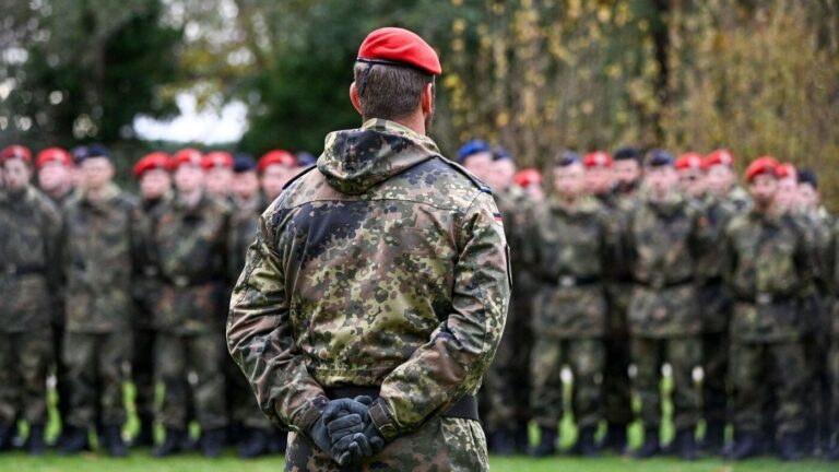 Brandenburg: Bundeswehr youth officers allowed in schools