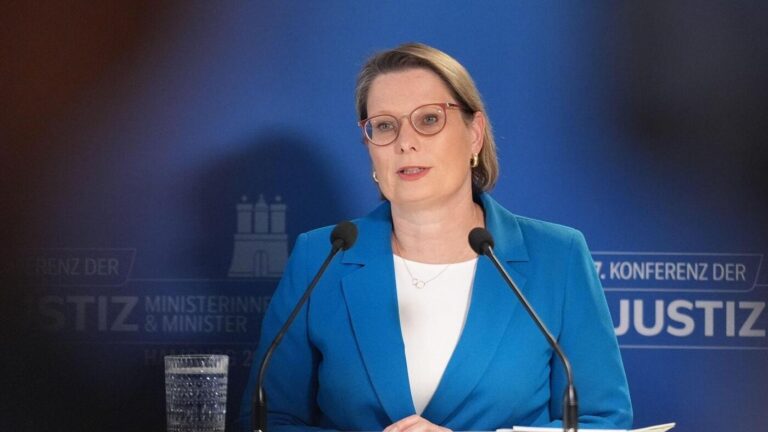 Hubig plant neue Regeln gegen rechtsextreme Schöffen