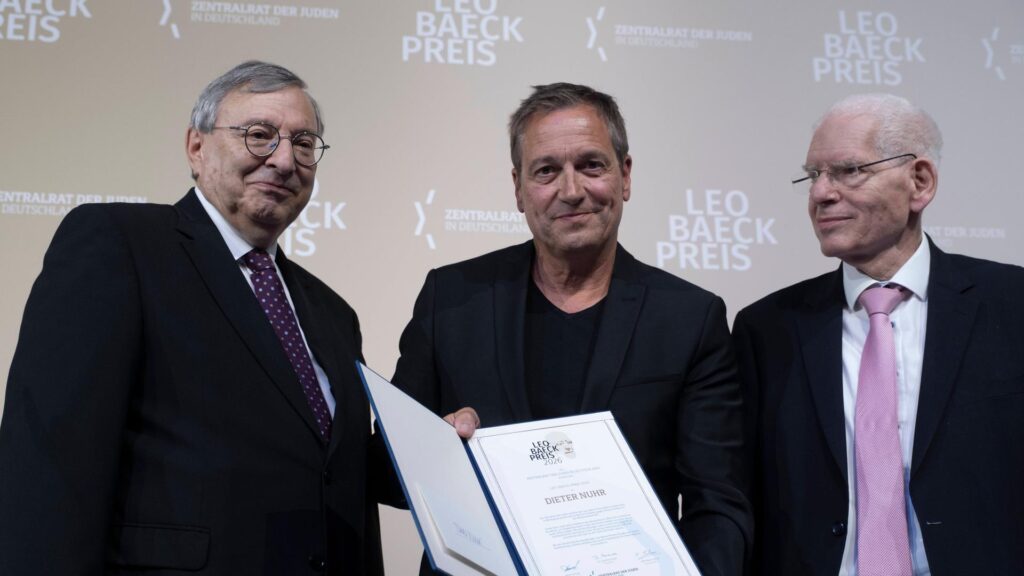 Zentralrat der Juden zeichnet Dieter Nuhr mit Leo-Baeck-Preis aus