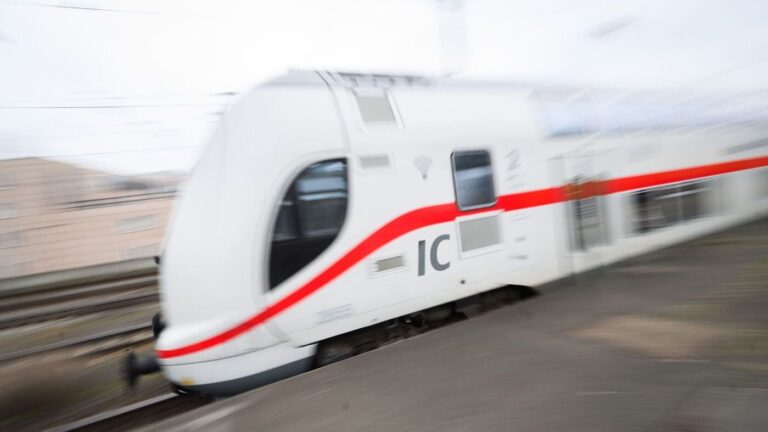 Altmark municipalities demand permanent long-distance rail service after ICE diversion