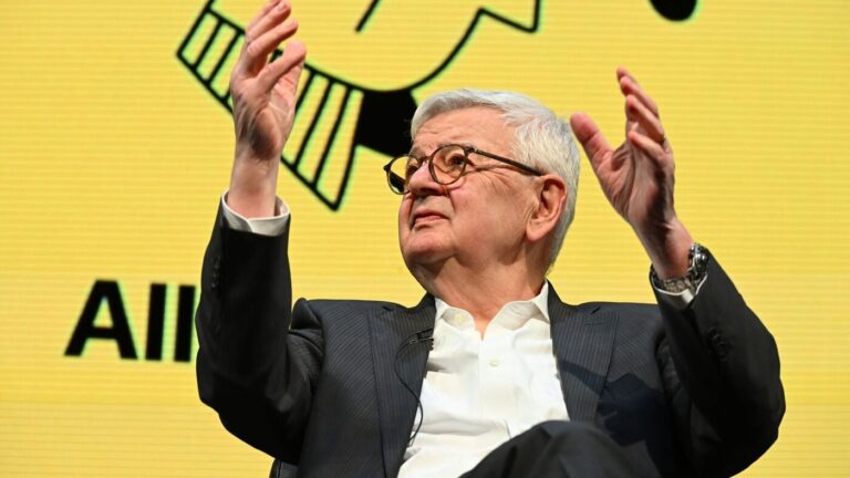 Joschka Fischer: Government needs joint project like Agenda 2010