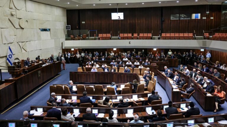 Parlament stimmt für eigene Auflösung – Neuwahl rückt näher