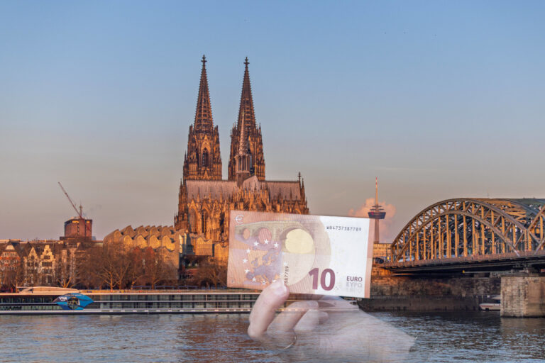 Kölner Dom: Zwölf Euro Eintritt für Touristen geplant