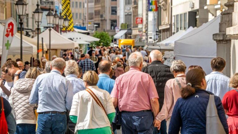 Ifo Business Climate Index Rises Slightly in June