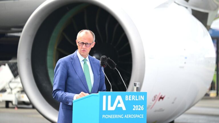 Bund will Luftfahrt stärken – Industrie fordert Entlastungen