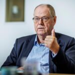 Steinbrück drängt SPD zu Reformen und mehr Gesellschaftsbezug
