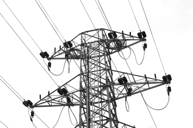 Power Cuts in France: Thousands Without Cooling During Heatwave