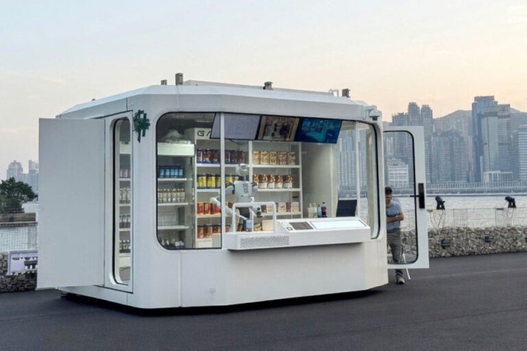 AI Robot Kiosk in Hong Kong – 100 Outlets Planned