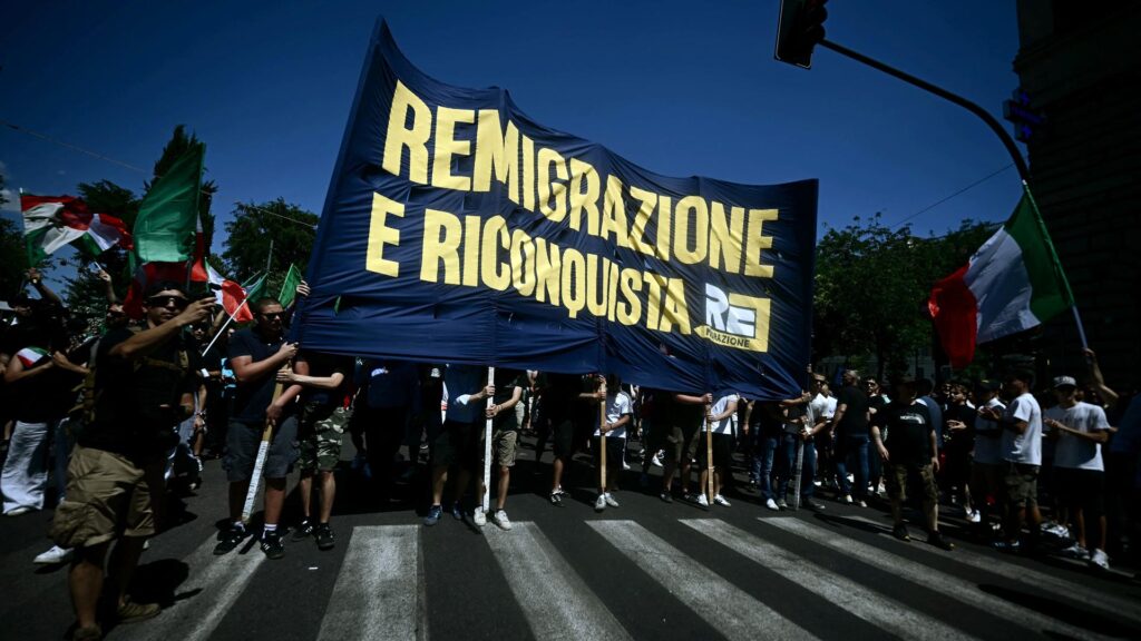 Tausende demonstrieren in Rom für Remigration – neue Rechtspartei gegründet
