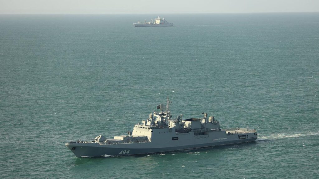 Російський військовий корабель відкрив попереджувальний вогонь по британській яхті в Ла-Манші