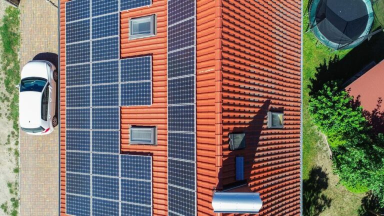 Solarbranche profitiert von Irankrieg und Ministerin Reiche