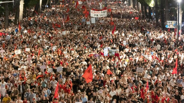 Протести в Албанії проти розкішного курорту за участю Кушнера