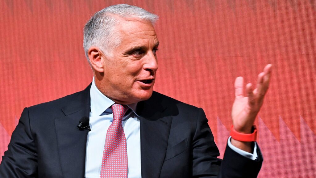 Unicredit droht Commerzbank mit Austausch von Vorstand und Aufsichtsrat