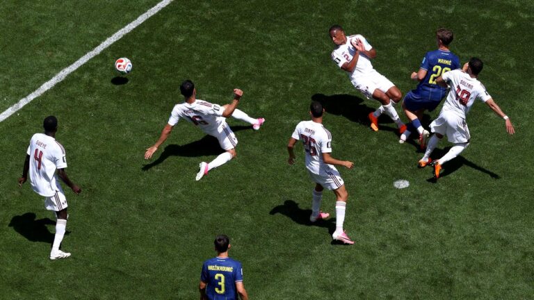 WM 2026: Bosnien schlägt Katar 3:1, Schweiz Gruppensieger