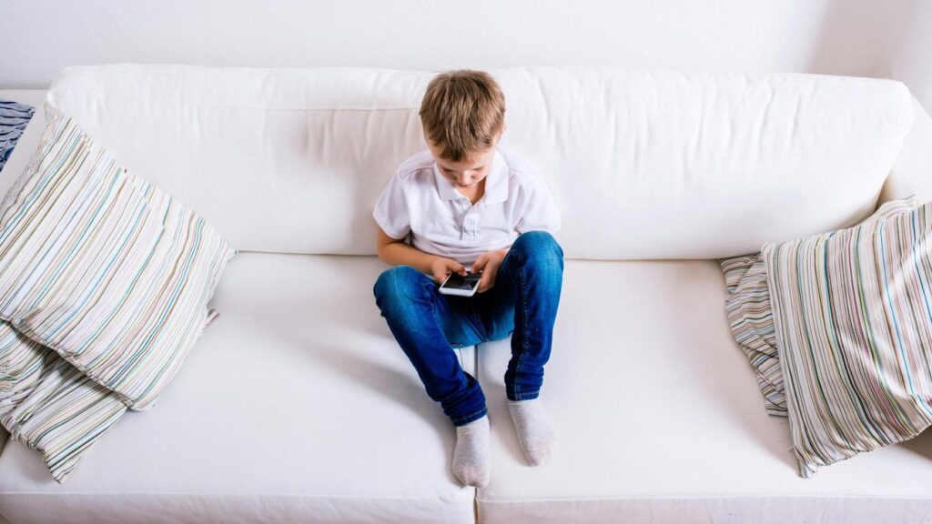 Alliance warns against blanket social media ban for minors