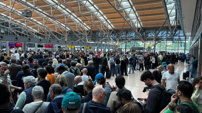 Hamburger Flughafen: Sicherheitsbereich nach Eindringling geräumt