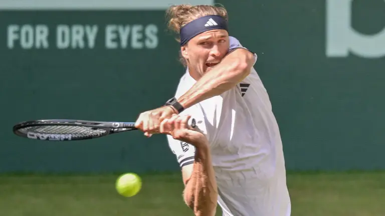 Zverev beats Hanfmann to reach Halle quarterfinals