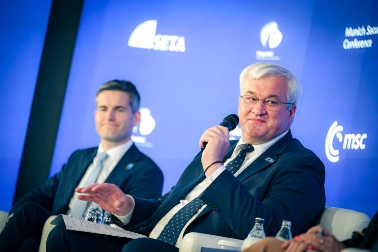 Україна більше не потребує дозволу на удари по Росії