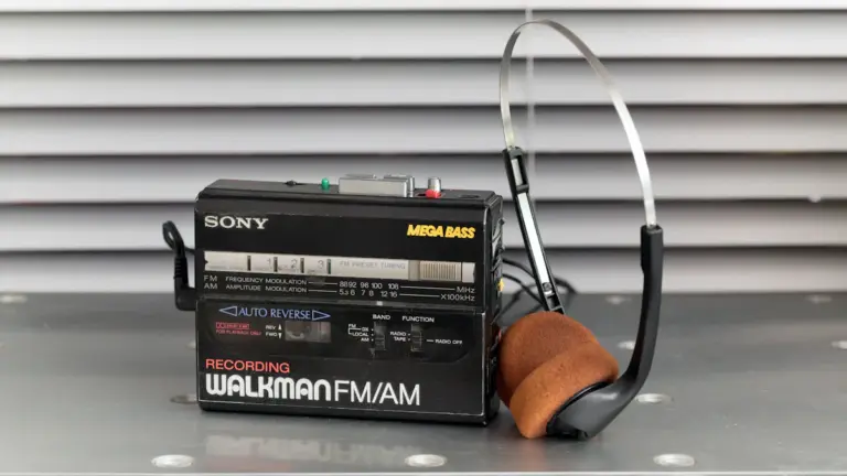Ретро-навушники км5 Hp1: відчуття Walkman із сучасною технікою